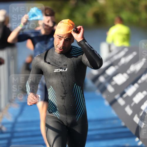 25.08.2024 - Elbe Triathlon Hamburg H.Heesch http://msf.ph/oto/6858769 25.08.2024 09:09:39 Schwimmen 199, 200, 213, 246, 267, 327, 328, 339 meine-sportfotos.de