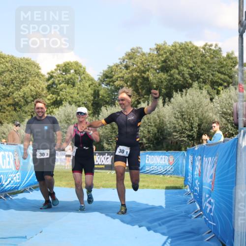 25.08.2024 - Elbe Triathlon Hamburg H.Heesch http://msf.ph/oto/6858775 25.08.2024 16:26:49 Ziel  meine-sportfotos.de
