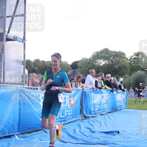 25.08.2024 - Elbe Triathlon Hamburg H.Heesch http://msf.ph/oto/6858781 25.08.2024 10:57:06 Ziel 127, 156, 200, 252, 278 meine-sportfotos.de