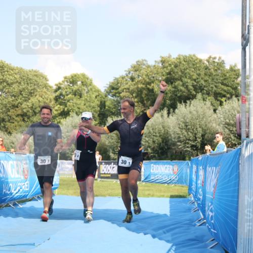25.08.2024 - Elbe Triathlon Hamburg H.Heesch http://msf.ph/oto/6858787 25.08.2024 16:26:49 Ziel  meine-sportfotos.de