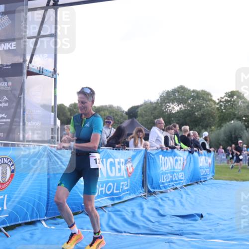 25.08.2024 - Elbe Triathlon Hamburg H.Heesch http://msf.ph/oto/6858792 25.08.2024 10:57:06 Ziel 127, 156, 200, 252, 278 meine-sportfotos.de