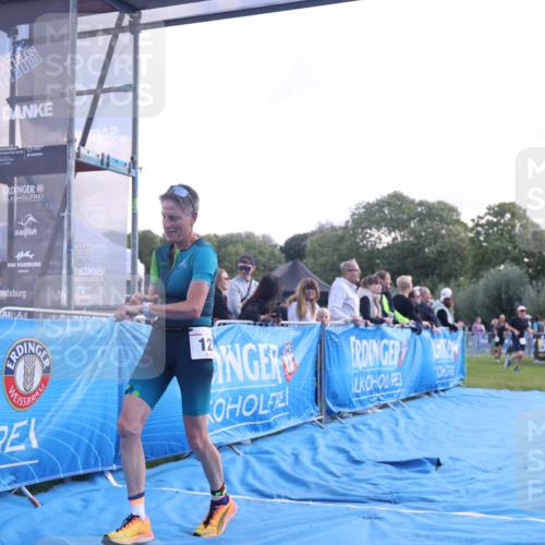 25.08.2024 - Elbe Triathlon Hamburg H.Heesch http://msf.ph/oto/6858795 25.08.2024 10:57:06 Ziel 127, 156, 200, 252, 278 meine-sportfotos.de