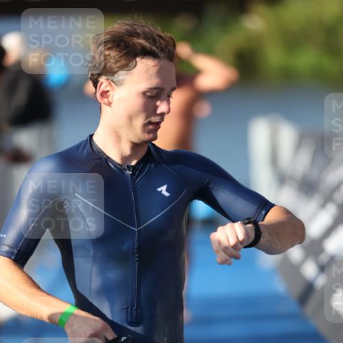 25.08.2024 - Elbe Triathlon Hamburg H.Heesch http://msf.ph/oto/6858804 25.08.2024 09:09:41 Schwimmen 199, 200, 213, 246, 267, 327, 328, 339 meine-sportfotos.de