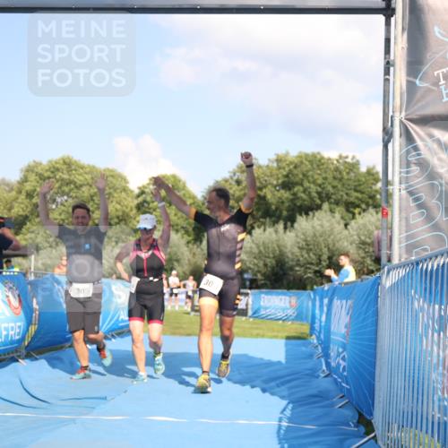 25.08.2024 - Elbe Triathlon Hamburg H.Heesch http://msf.ph/oto/6858822 25.08.2024 16:26:49 Ziel  meine-sportfotos.de