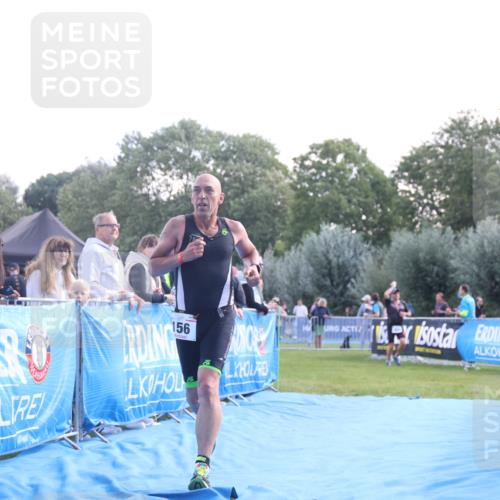25.08.2024 - Elbe Triathlon Hamburg H.Heesch http://msf.ph/oto/6858823 25.08.2024 10:57:13 Ziel 127, 156 meine-sportfotos.de