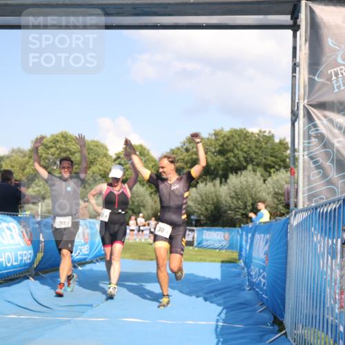 25.08.2024 - Elbe Triathlon Hamburg H.Heesch http://msf.ph/oto/6858833 25.08.2024 16:26:49 Ziel  meine-sportfotos.de