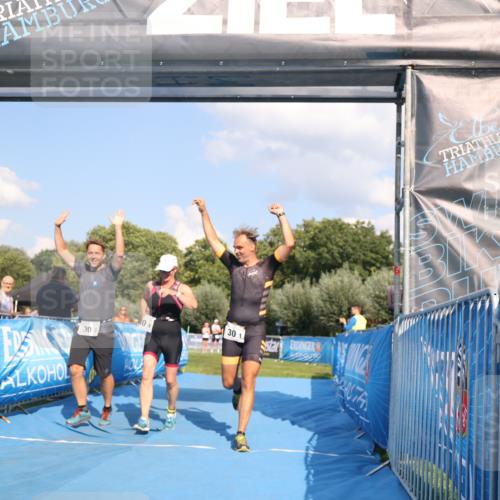 25.08.2024 - Elbe Triathlon Hamburg H.Heesch http://msf.ph/oto/6858858 25.08.2024 16:26:50 Ziel  meine-sportfotos.de