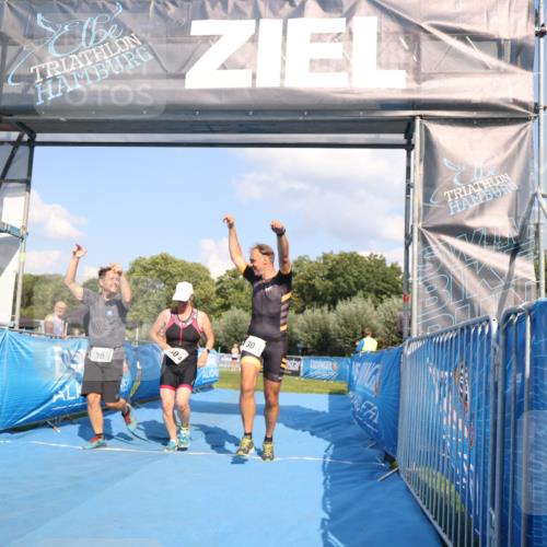 25.08.2024 - Elbe Triathlon Hamburg H.Heesch http://msf.ph/oto/6858877 25.08.2024 16:26:50 Ziel  meine-sportfotos.de