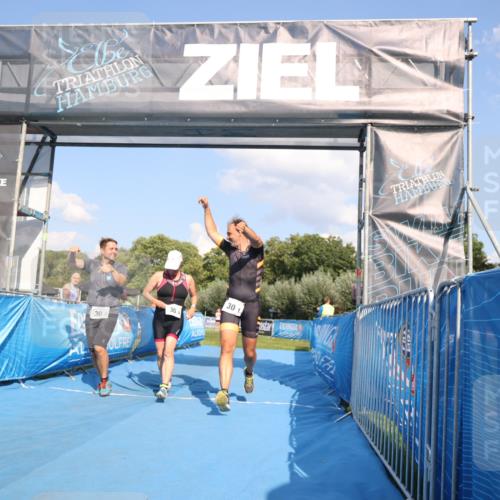 25.08.2024 - Elbe Triathlon Hamburg H.Heesch http://msf.ph/oto/6858887 25.08.2024 16:26:50 Ziel  meine-sportfotos.de