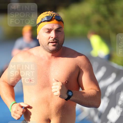 25.08.2024 - Elbe Triathlon Hamburg H.Heesch http://msf.ph/oto/6858900 25.08.2024 09:09:45 Schwimmen 200, 213, 246, 267, 327, 328, 339 meine-sportfotos.de