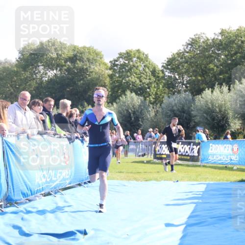 25.08.2024 - Elbe Triathlon Hamburg H.Heesch http://msf.ph/oto/6858916 25.08.2024 10:57:39 Ziel 108, 244 meine-sportfotos.de