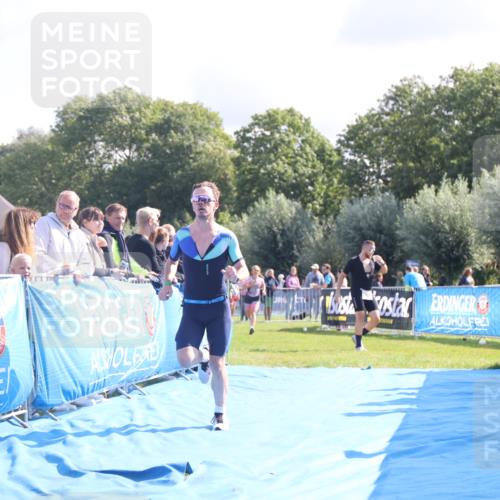25.08.2024 - Elbe Triathlon Hamburg H.Heesch http://msf.ph/oto/6858918 25.08.2024 10:57:39 Ziel 108, 244 meine-sportfotos.de