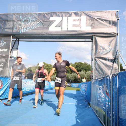 25.08.2024 - Elbe Triathlon Hamburg H.Heesch http://msf.ph/oto/6858920 25.08.2024 16:26:51 Ziel  meine-sportfotos.de