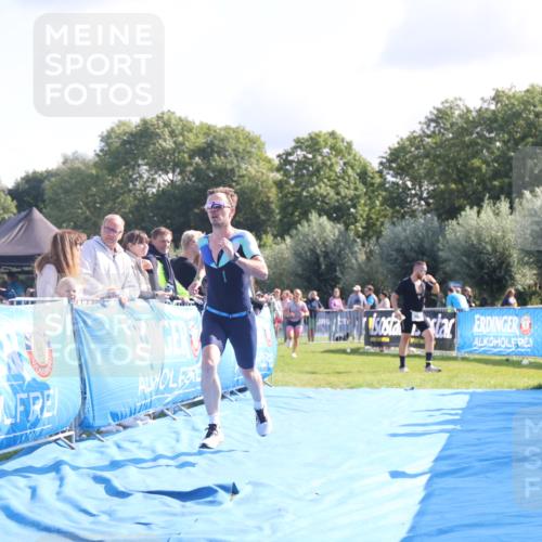 25.08.2024 - Elbe Triathlon Hamburg H.Heesch http://msf.ph/oto/6858926 25.08.2024 10:57:39 Ziel 108, 244 meine-sportfotos.de