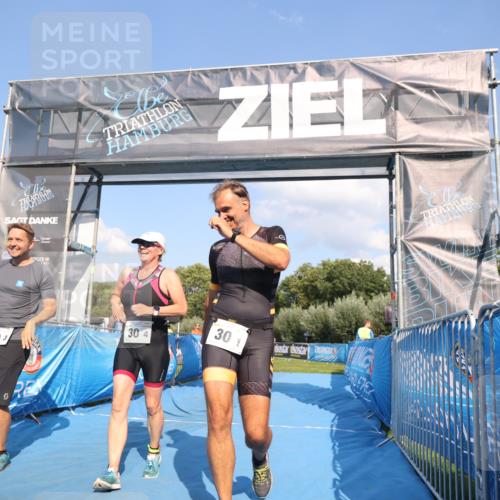 25.08.2024 - Elbe Triathlon Hamburg H.Heesch http://msf.ph/oto/6858935 25.08.2024 16:26:51 Ziel  meine-sportfotos.de