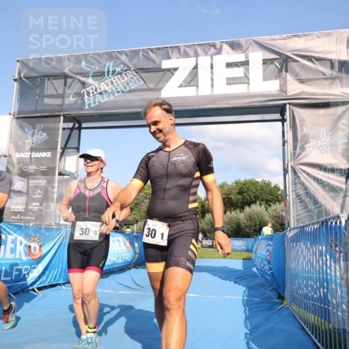 25.08.2024 - Elbe Triathlon Hamburg H.Heesch http://msf.ph/oto/6858960 25.08.2024 16:26:51 Ziel  meine-sportfotos.de