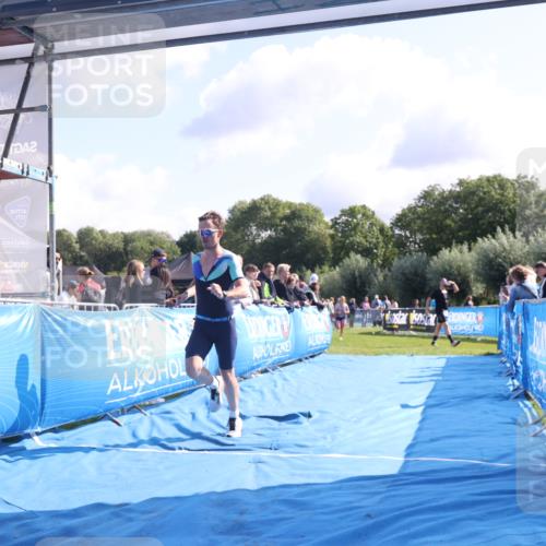 25.08.2024 - Elbe Triathlon Hamburg H.Heesch http://msf.ph/oto/6858964 25.08.2024 10:57:39 Ziel 108, 244 meine-sportfotos.de
