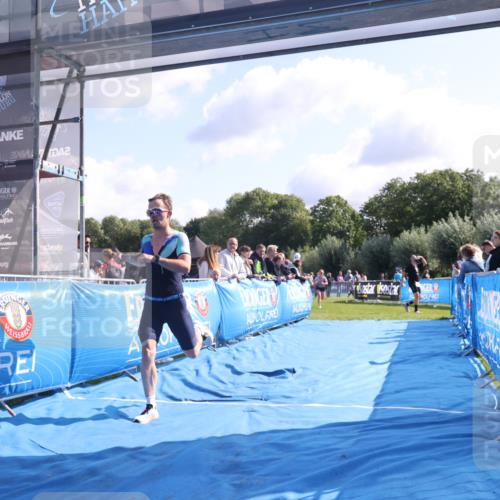 25.08.2024 - Elbe Triathlon Hamburg H.Heesch http://msf.ph/oto/6858980 25.08.2024 10:57:40 Ziel 108, 244 meine-sportfotos.de