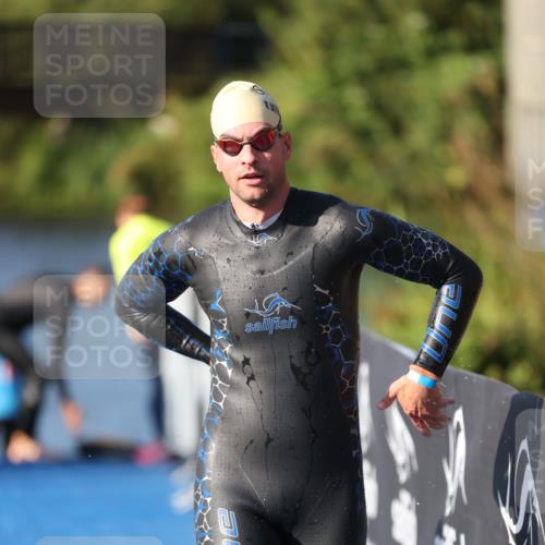 25.08.2024 - Elbe Triathlon Hamburg H.Heesch http://msf.ph/oto/6858985 25.08.2024 09:09:52 Schwimmen 200, 213, 246, 327, 328, 339 meine-sportfotos.de