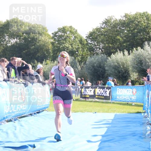 25.08.2024 - Elbe Triathlon Hamburg H.Heesch http://msf.ph/oto/6858988 25.08.2024 10:57:43 Ziel 108, 244 meine-sportfotos.de