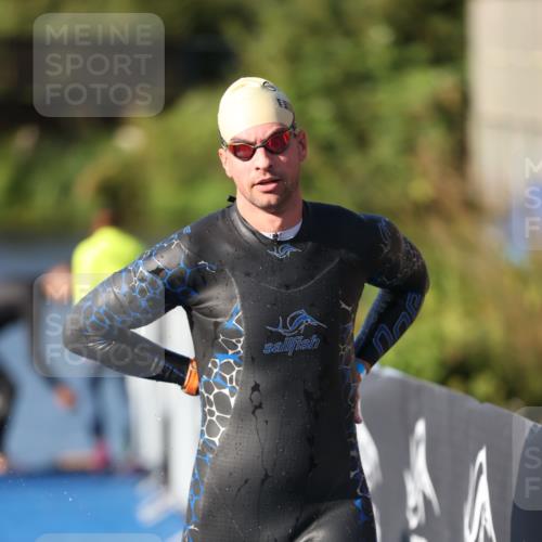 25.08.2024 - Elbe Triathlon Hamburg H.Heesch http://msf.ph/oto/6859005 25.08.2024 09:09:52 Schwimmen 200, 213, 246, 327, 328, 339 meine-sportfotos.de