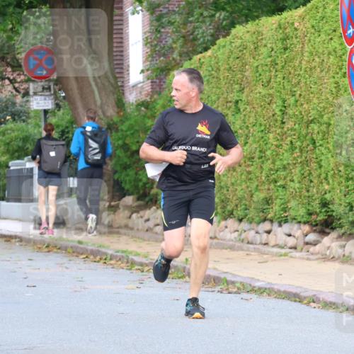 25.08.2024 - 20. Blankeneser Heldenlauf Strokosch-Dieckow http://msf.ph/oto/6859023 25.08.2024 09:54:05 Ziel 116, 229, 230 meine-sportfotos.de