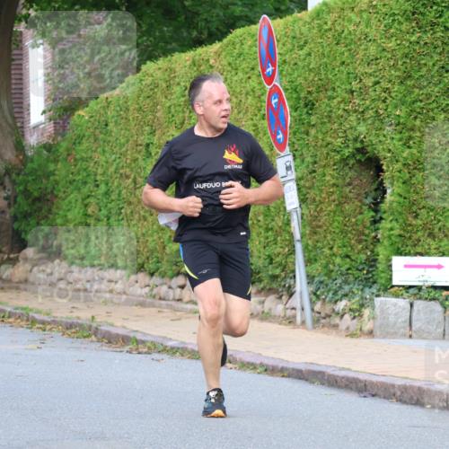 25.08.2024 - 20. Blankeneser Heldenlauf Strokosch-Dieckow http://msf.ph/oto/6859035 25.08.2024 09:54:06 Ziel 116, 229, 230 meine-sportfotos.de