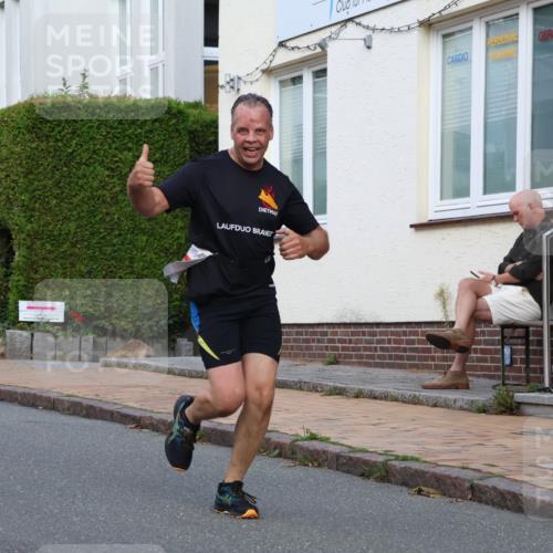 25.08.2024 - 20. Blankeneser Heldenlauf Strokosch-Dieckow http://msf.ph/oto/6859052 25.08.2024 09:54:08 Ziel 116, 229, 230 meine-sportfotos.de
