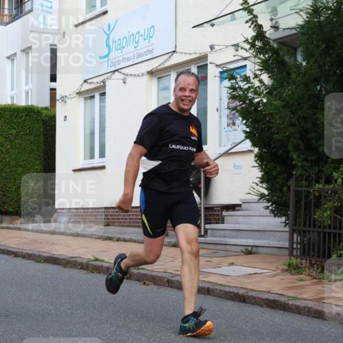 25.08.2024 - 20. Blankeneser Heldenlauf Strokosch-Dieckow http://msf.ph/oto/6859061 25.08.2024 09:54:08 Ziel 116, 229, 230 meine-sportfotos.de