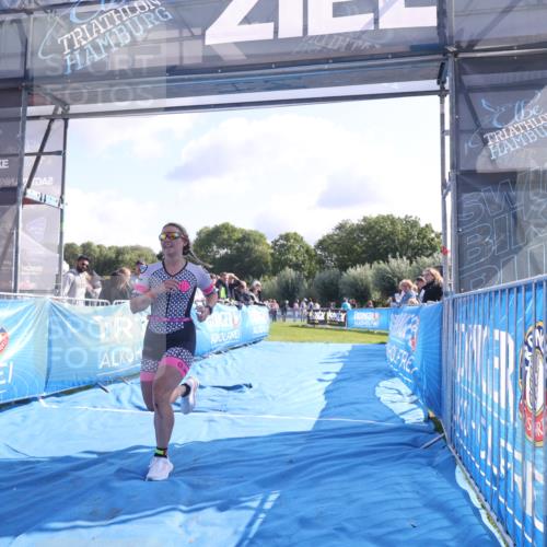 25.08.2024 - Elbe Triathlon Hamburg H.Heesch http://msf.ph/oto/6859069 25.08.2024 10:57:44 Ziel 108, 244 meine-sportfotos.de