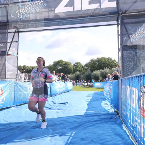 25.08.2024 - Elbe Triathlon Hamburg H.Heesch http://msf.ph/oto/6859078 25.08.2024 10:57:45 Ziel 108, 244 meine-sportfotos.de