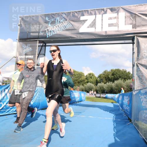25.08.2024 - Elbe Triathlon Hamburg H.Heesch http://msf.ph/oto/6859093 25.08.2024 16:27:22 Ziel  meine-sportfotos.de