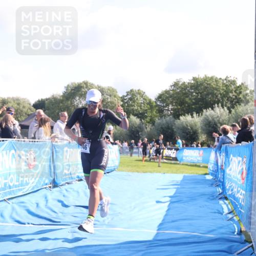 25.08.2024 - Elbe Triathlon Hamburg H.Heesch http://msf.ph/oto/6859157 25.08.2024 10:58:13 Ziel 146 meine-sportfotos.de