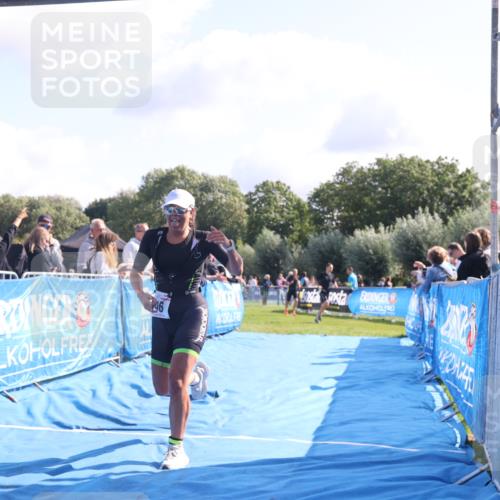25.08.2024 - Elbe Triathlon Hamburg H.Heesch http://msf.ph/oto/6859166 25.08.2024 10:58:13 Ziel 146 meine-sportfotos.de