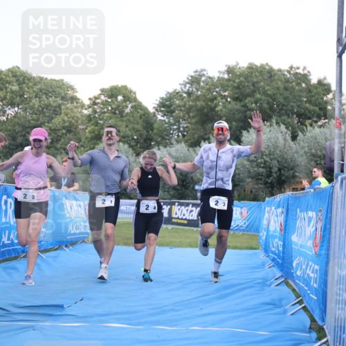 25.08.2024 - Elbe Triathlon Hamburg H.Heesch http://msf.ph/oto/6859171 25.08.2024 16:30:23 Ziel  meine-sportfotos.de