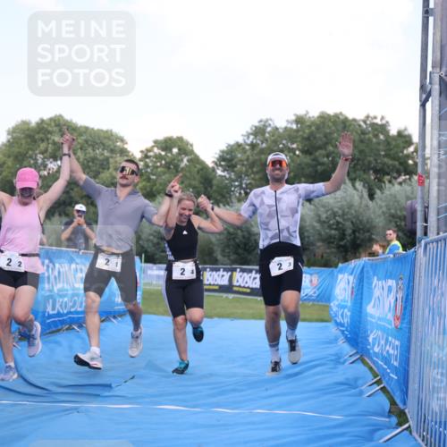 25.08.2024 - Elbe Triathlon Hamburg H.Heesch http://msf.ph/oto/6859205 25.08.2024 16:30:23 Ziel  meine-sportfotos.de