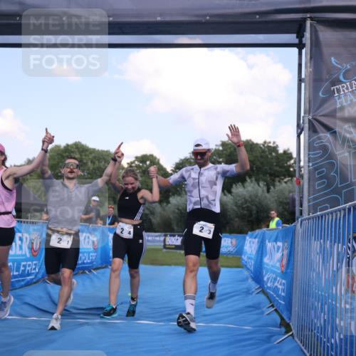 25.08.2024 - Elbe Triathlon Hamburg H.Heesch http://msf.ph/oto/6859247 25.08.2024 16:30:24 Ziel  meine-sportfotos.de
