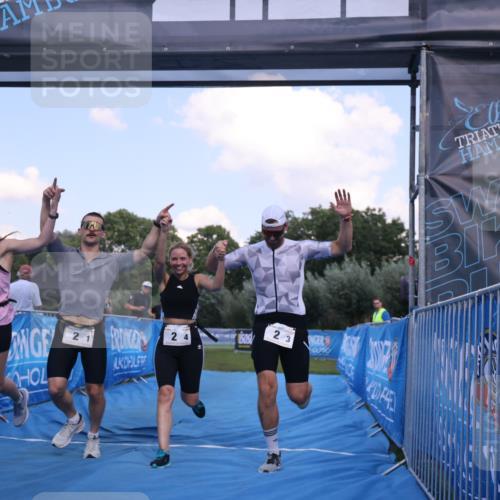25.08.2024 - Elbe Triathlon Hamburg H.Heesch http://msf.ph/oto/6859257 25.08.2024 16:30:24 Ziel  meine-sportfotos.de