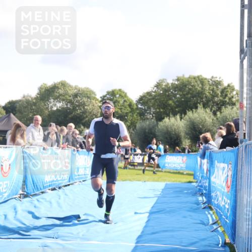 25.08.2024 - Elbe Triathlon Hamburg H.Heesch http://msf.ph/oto/6859261 25.08.2024 10:59:11 Ziel 248 meine-sportfotos.de