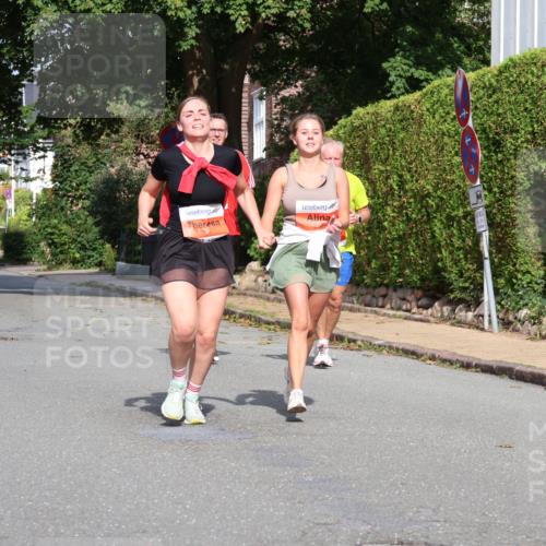 25.08.2024 - 20. Blankeneser Heldenlauf Strokosch-Dieckow http://msf.ph/oto/6859277 25.08.2024 09:55:13 Ziel 245, 246, 258, 259 meine-sportfotos.de