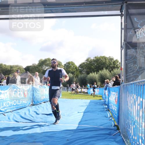 25.08.2024 - Elbe Triathlon Hamburg H.Heesch http://msf.ph/oto/6859293 25.08.2024 10:59:12 Ziel 248 meine-sportfotos.de