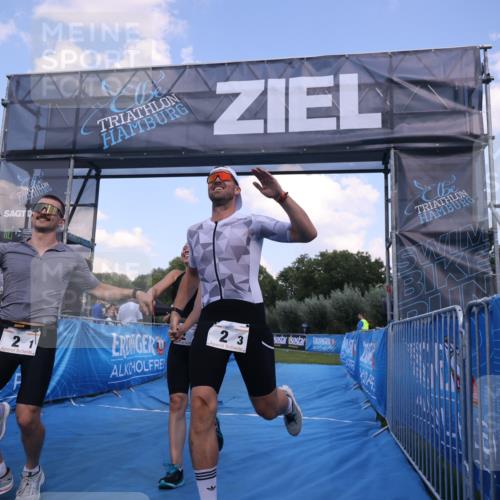 25.08.2024 - Elbe Triathlon Hamburg H.Heesch http://msf.ph/oto/6859325 25.08.2024 16:30:24 Ziel  meine-sportfotos.de