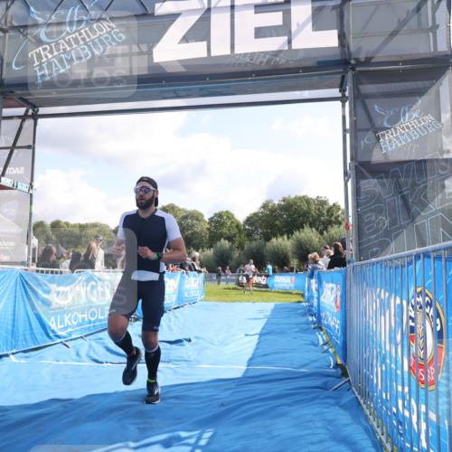 25.08.2024 - Elbe Triathlon Hamburg H.Heesch http://msf.ph/oto/6859326 25.08.2024 10:59:12 Ziel 248 meine-sportfotos.de