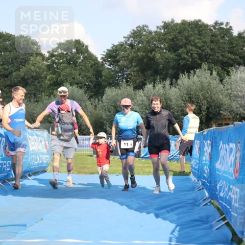 25.08.2024 - Elbe Triathlon Hamburg H.Heesch http://msf.ph/oto/6859362 25.08.2024 16:31:12 Ziel  meine-sportfotos.de