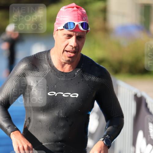 25.08.2024 - Elbe Triathlon Hamburg H.Heesch http://msf.ph/oto/6859365 25.08.2024 09:11:20 Schwimmen 336, 396, 399 meine-sportfotos.de