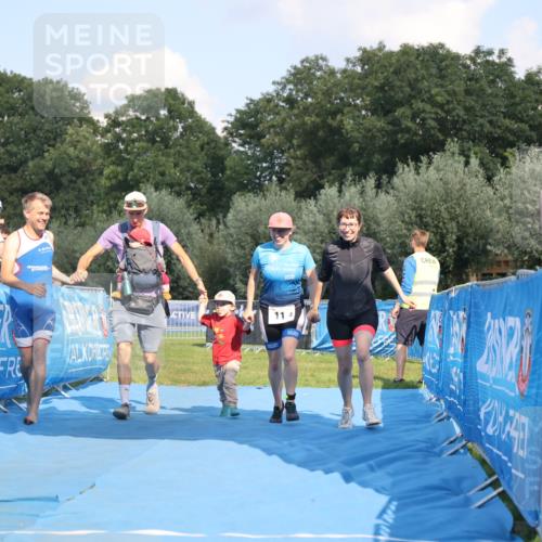 25.08.2024 - Elbe Triathlon Hamburg H.Heesch http://msf.ph/oto/6859367 25.08.2024 16:31:12 Ziel  meine-sportfotos.de