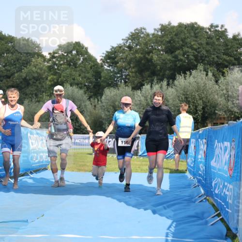 25.08.2024 - Elbe Triathlon Hamburg H.Heesch http://msf.ph/oto/6859378 25.08.2024 16:31:12 Ziel  meine-sportfotos.de