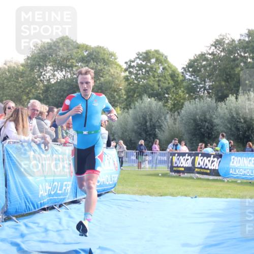 25.08.2024 - Elbe Triathlon Hamburg H.Heesch http://msf.ph/oto/6859423 25.08.2024 11:00:27 Ziel 321 meine-sportfotos.de