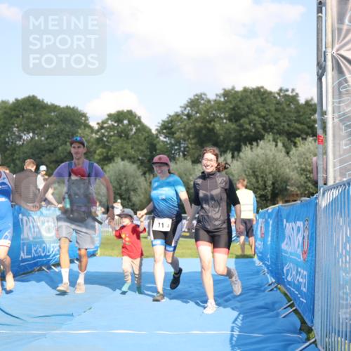25.08.2024 - Elbe Triathlon Hamburg H.Heesch http://msf.ph/oto/6859432 25.08.2024 16:31:13 Ziel  meine-sportfotos.de