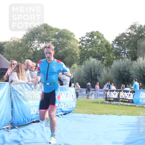 25.08.2024 - Elbe Triathlon Hamburg H.Heesch http://msf.ph/oto/6859434 25.08.2024 11:00:27 Ziel 321 meine-sportfotos.de